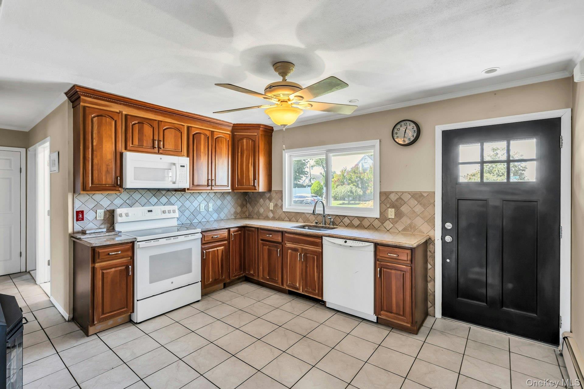 7 Tanager Lane, Levittown, NY 11756