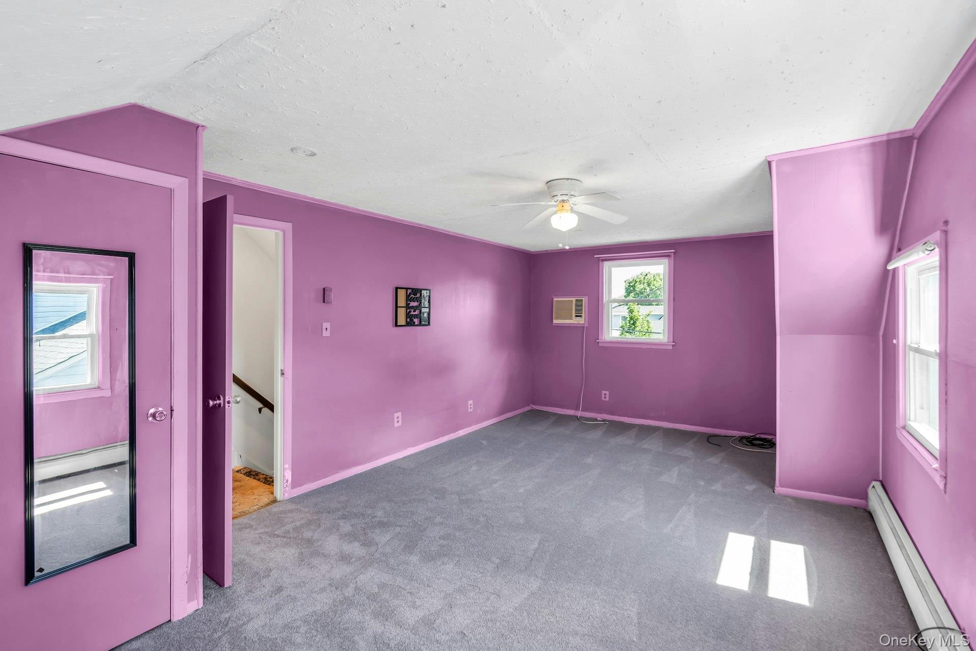 7 Tanager Lane, Levittown, NY 11756