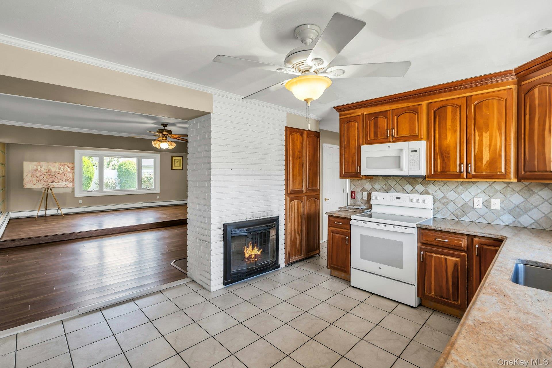 7 Tanager Lane, Levittown, NY 11756