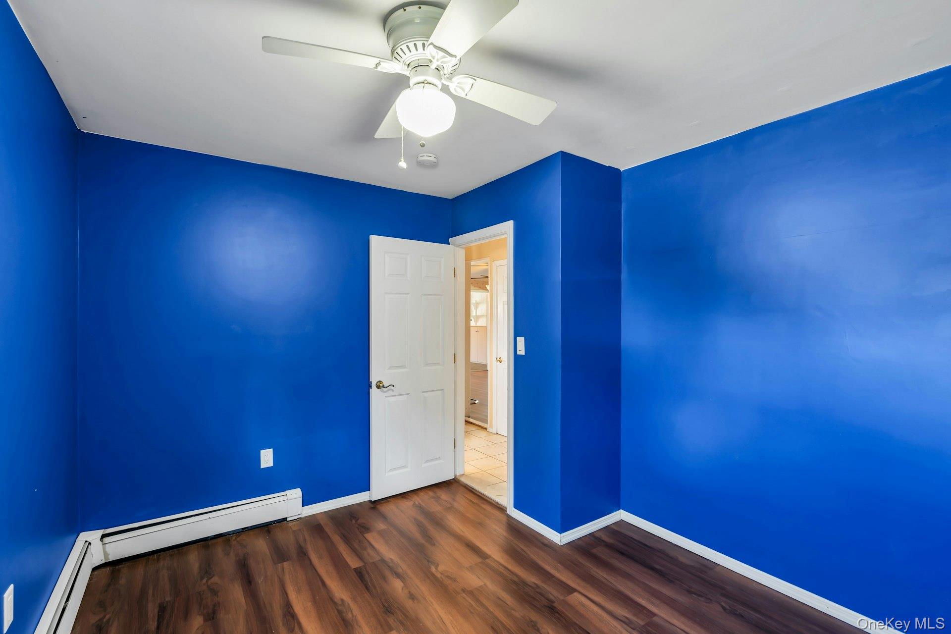 7 Tanager Lane, Levittown, NY 11756