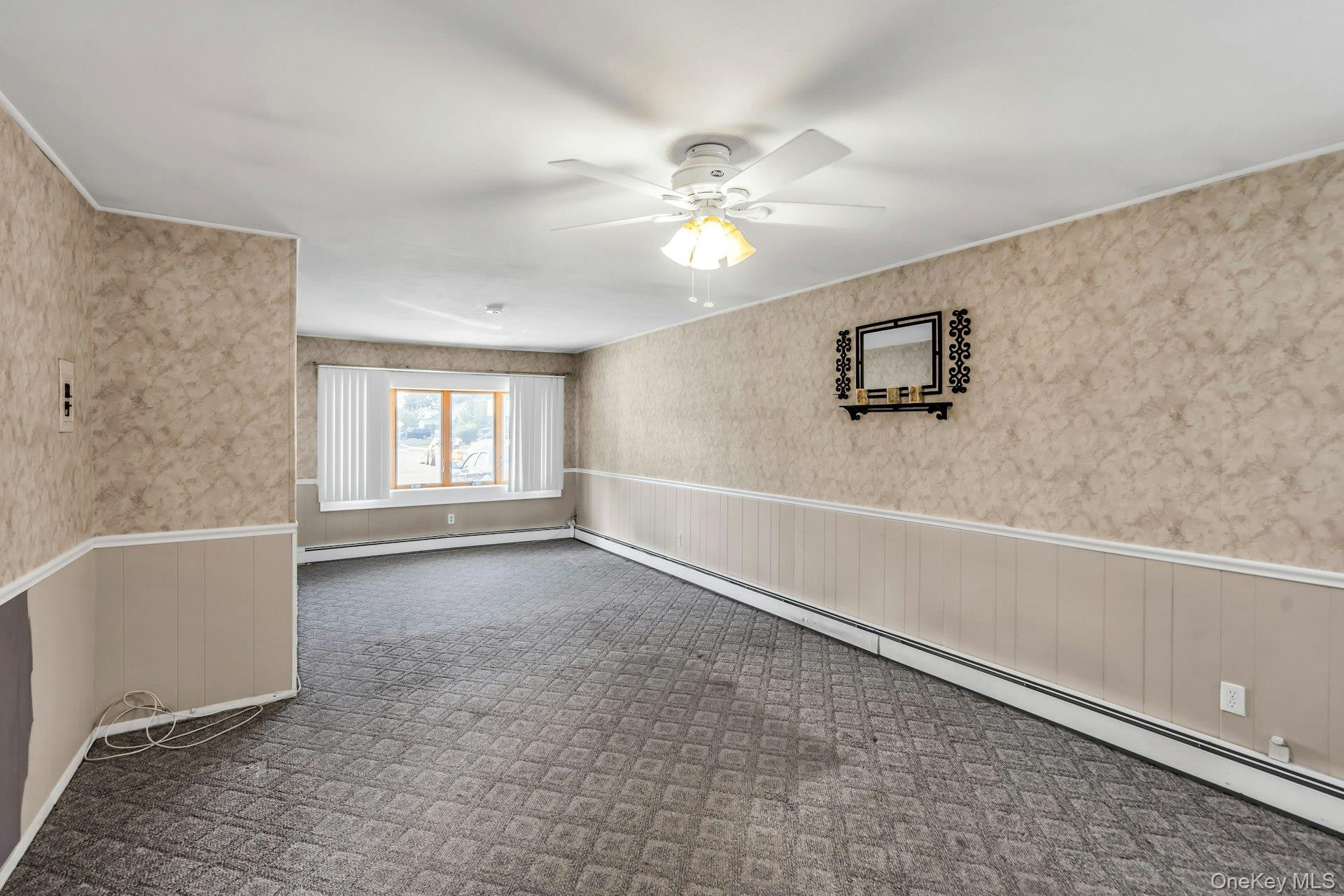 7 Tanager Lane, Levittown, NY 11756