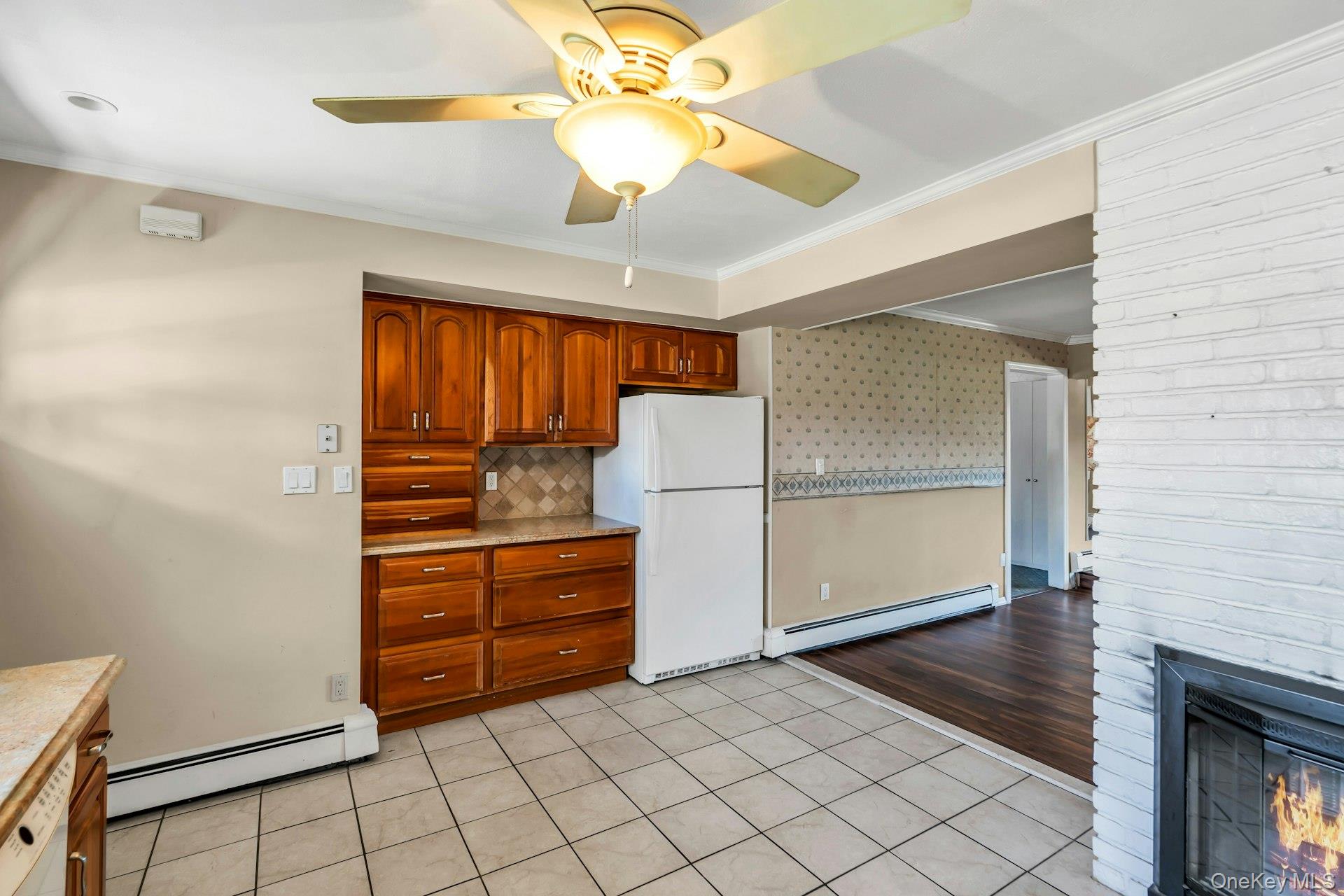 7 Tanager Lane, Levittown, NY 11756