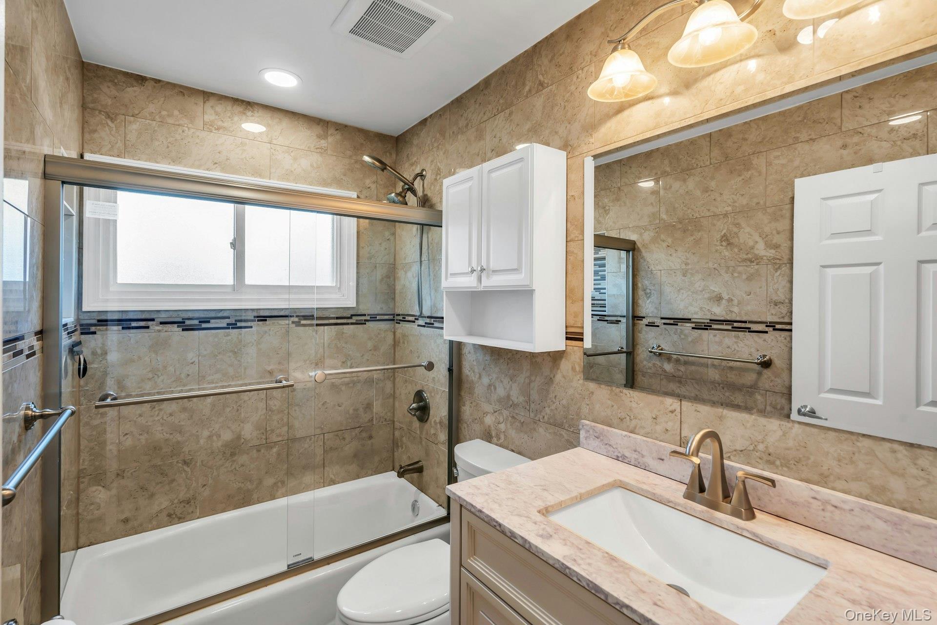 7 Tanager Lane, Levittown, NY 11756