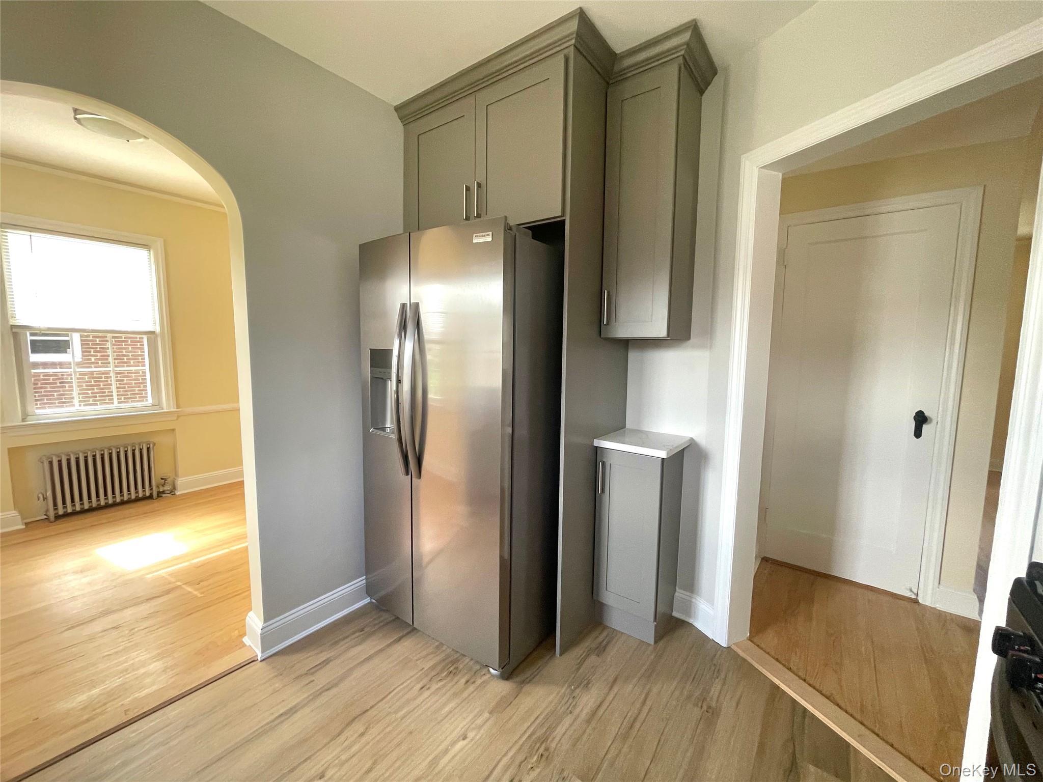 24 Tulip Lane, New Hyde Park, NY 11040