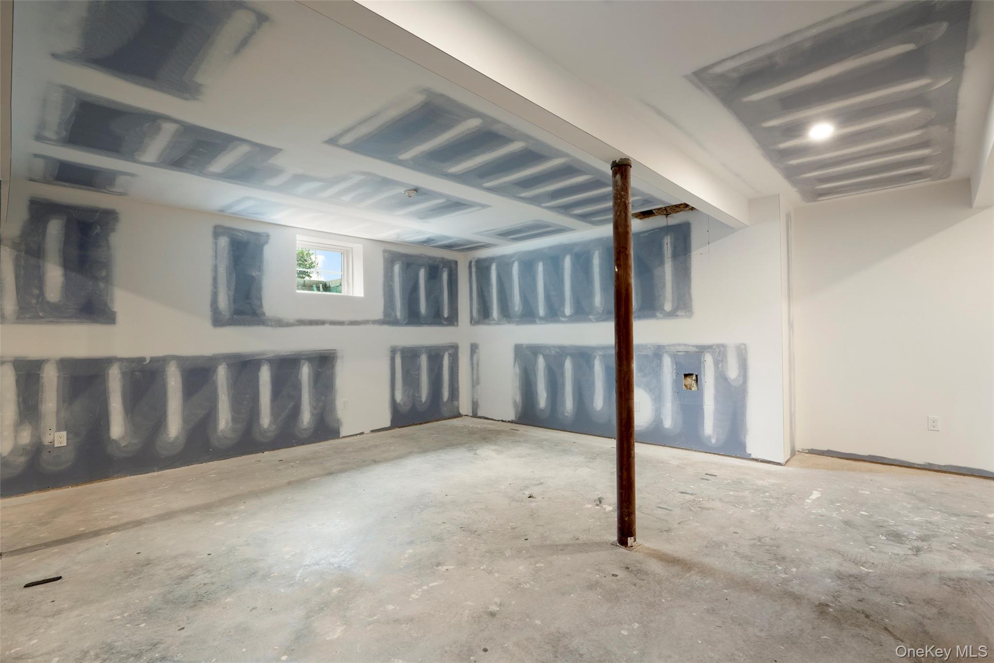 28 Pvt Del Regno Court, Blauvelt, NY 10913