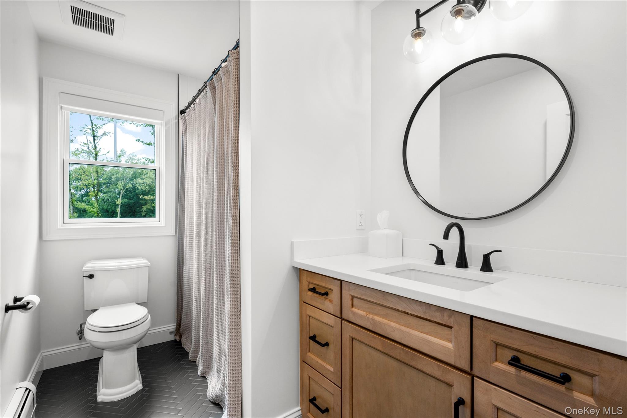 28 Pvt Del Regno Court, Blauvelt, NY 10913