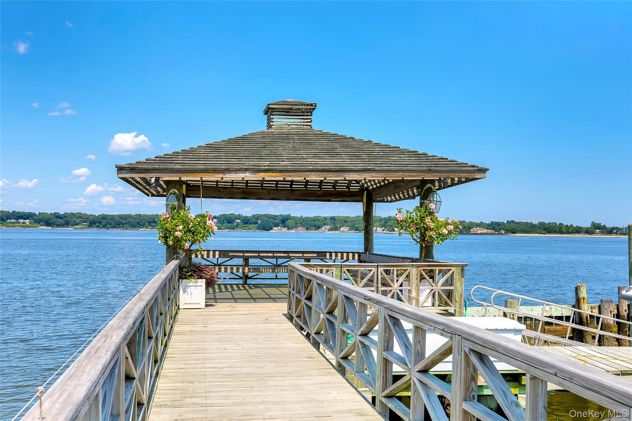 227 Dock Lane, Great Neck, NY 11024