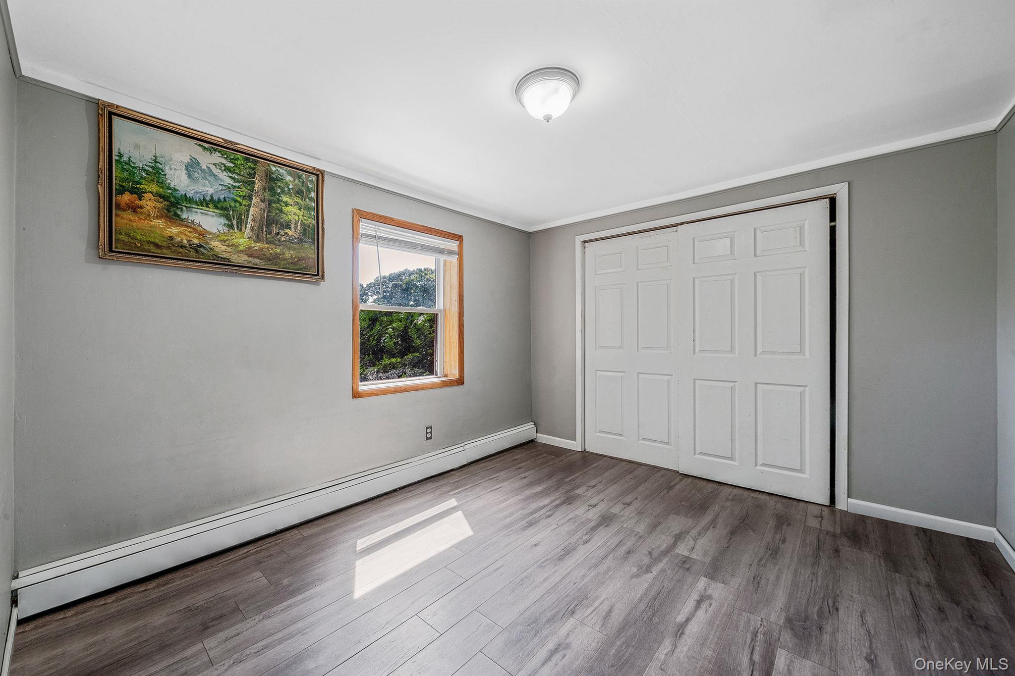 10 Roy Avenue, West Islip, NY 11795