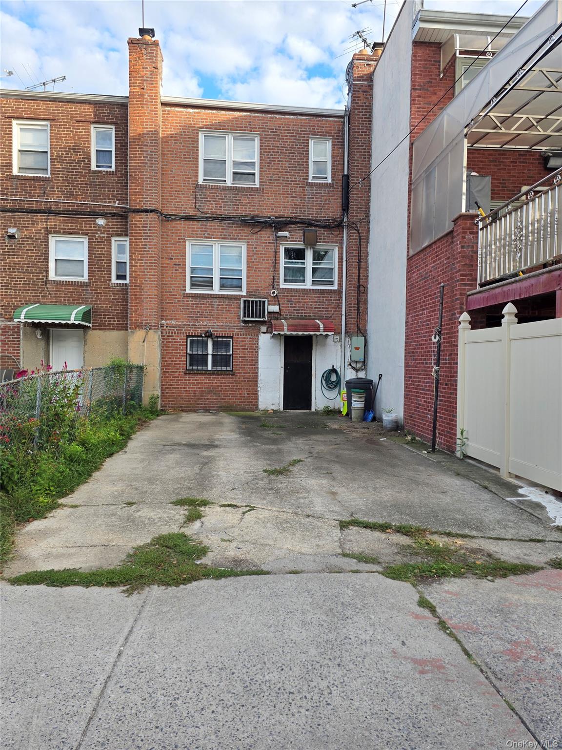 150-29 77 Road, Flushing, NY 11367