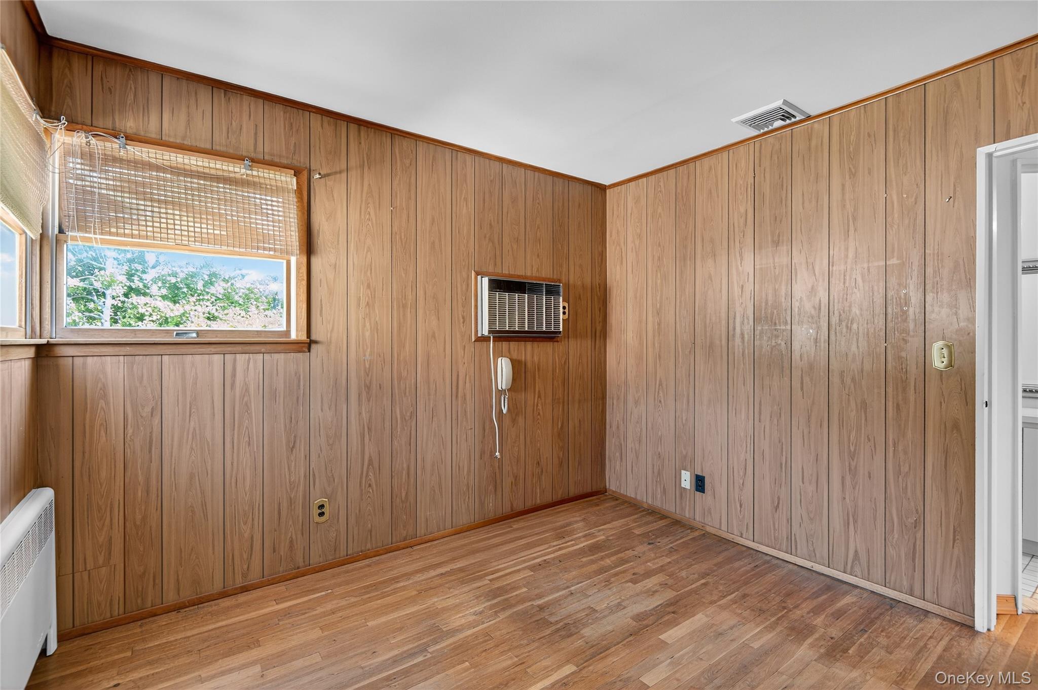 4129 Duff Place, Seaford, NY 11783