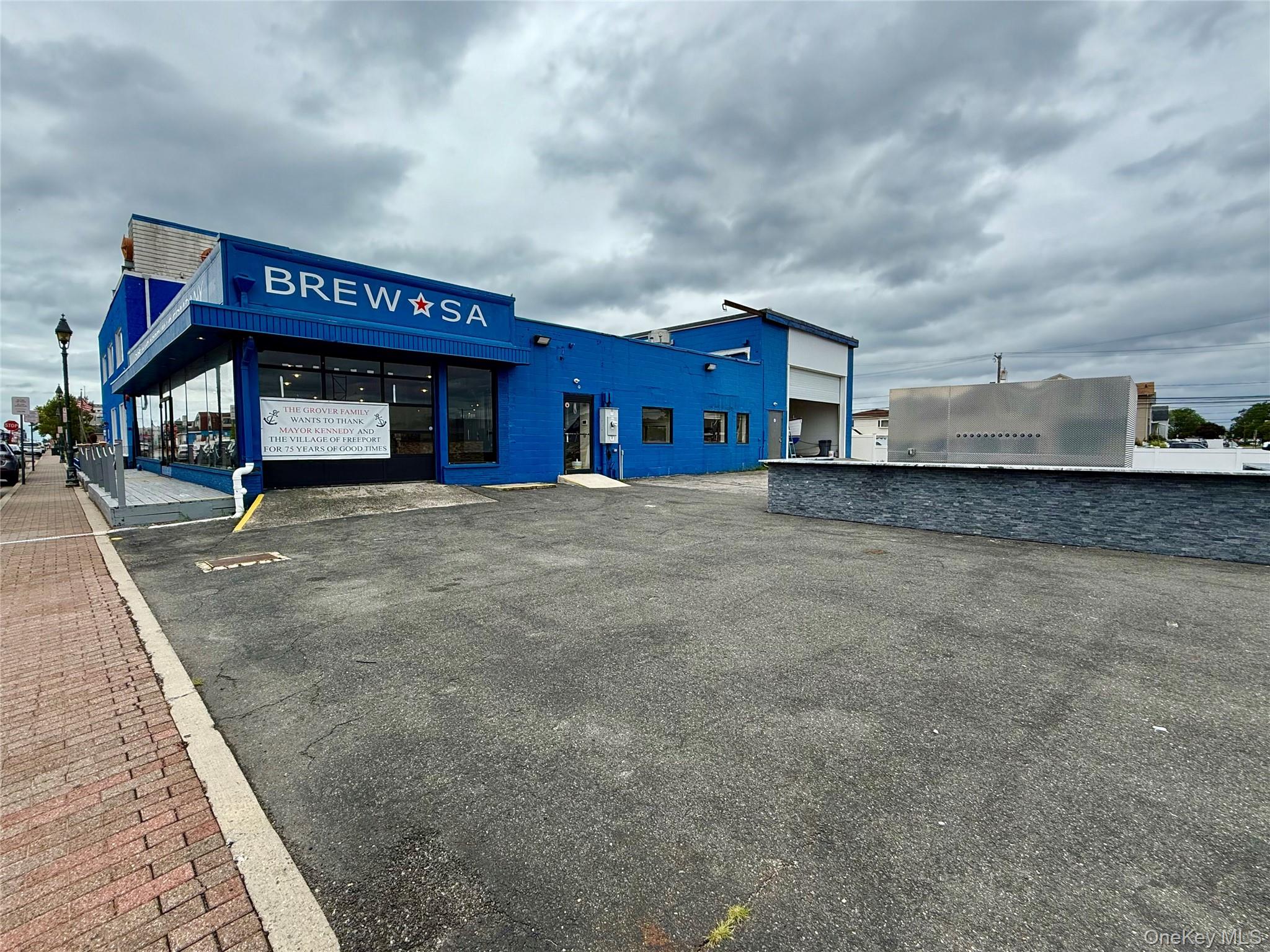 180 Woodcleft Avenue, Freeport, NY 11520