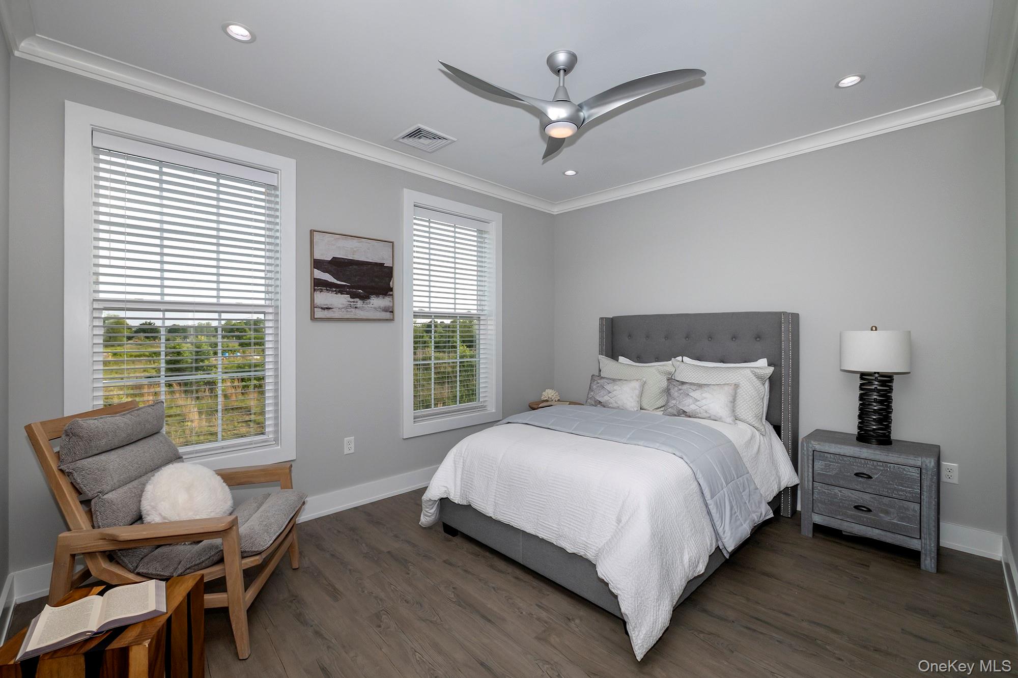 75 Circle Drive # 91-101, Central Islip, NY 11722