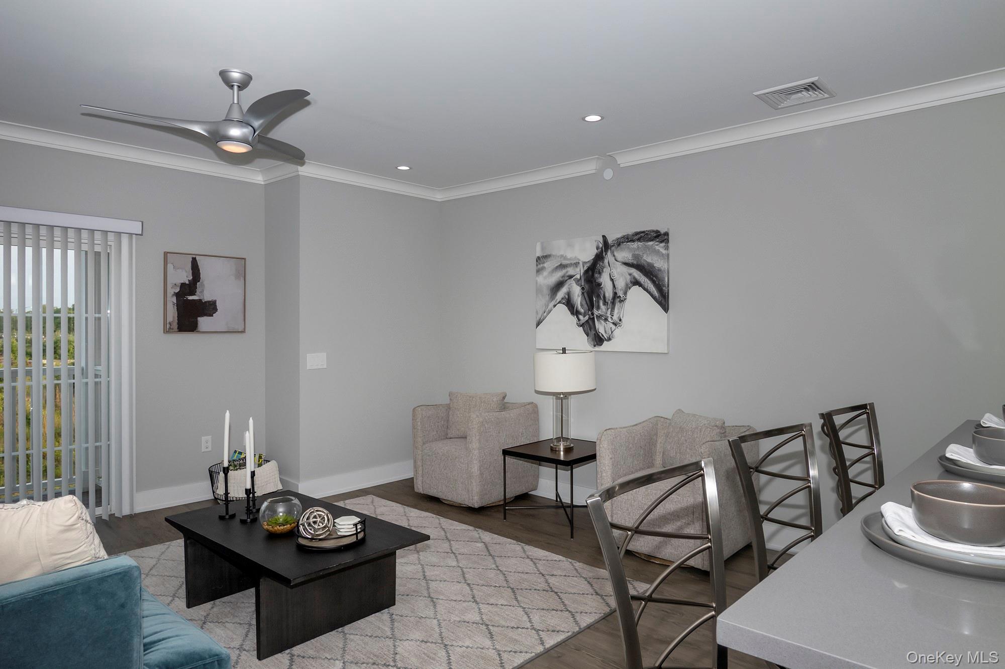 75 Circle Drive # 91-101, Central Islip, NY 11722