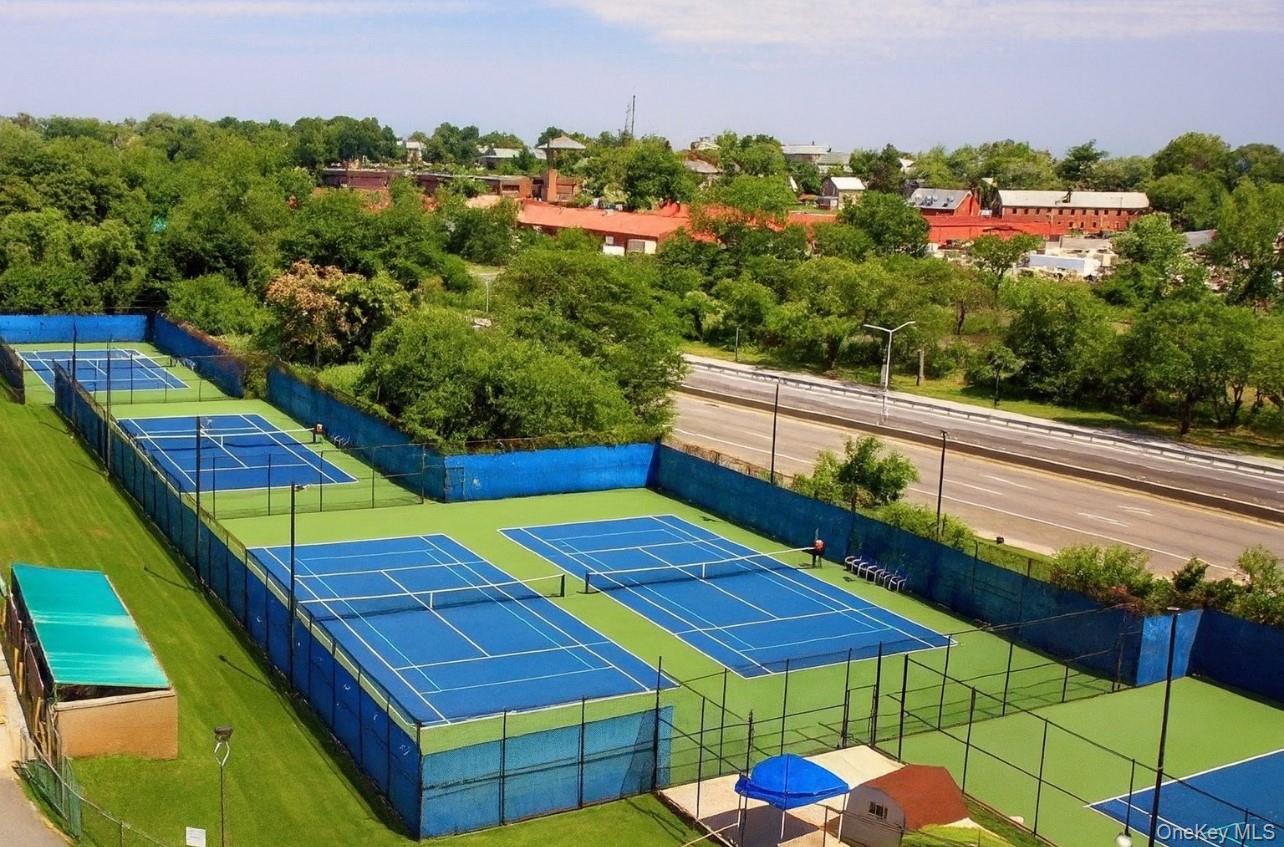 17-85 215th Street # 5B, Bayside, NY 11360