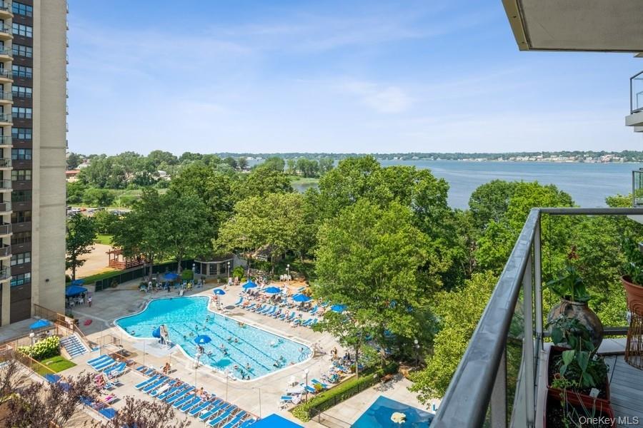 17-85 215th Street # 5B, Bayside, NY 11360