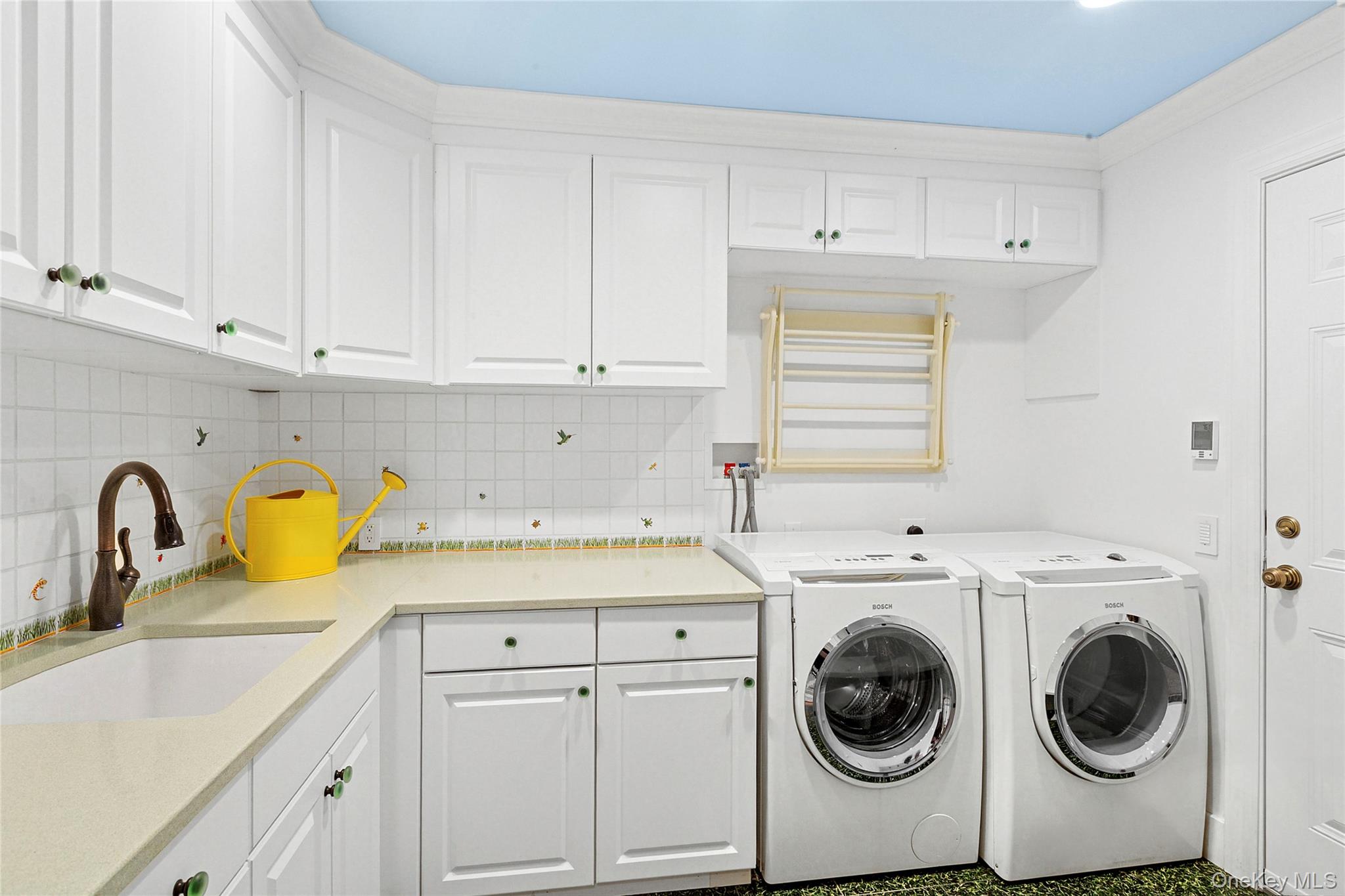 55 Cedar Lane W, Remsenburg, NY 11960