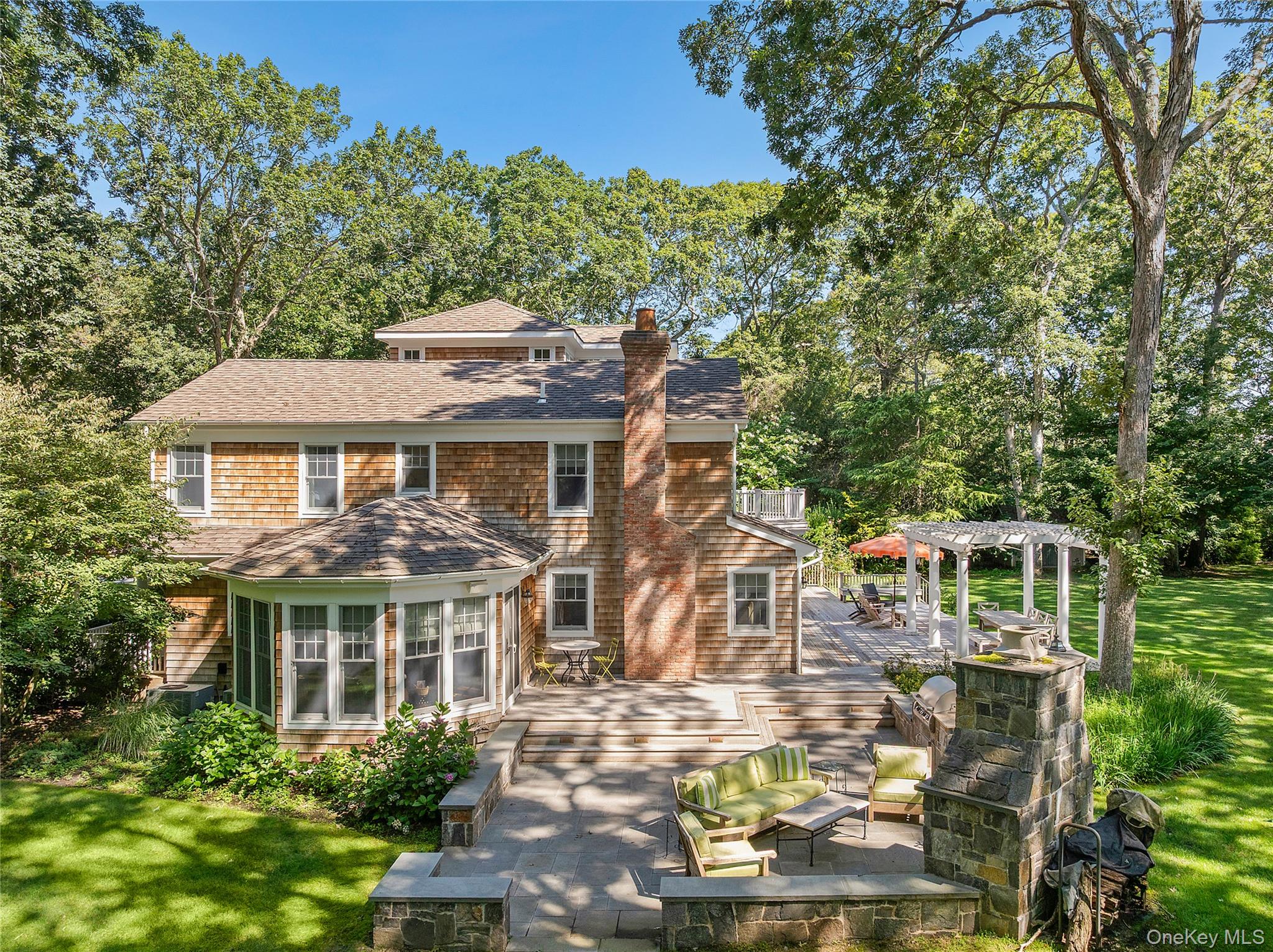 55 Cedar Lane W, Remsenburg, NY 11960