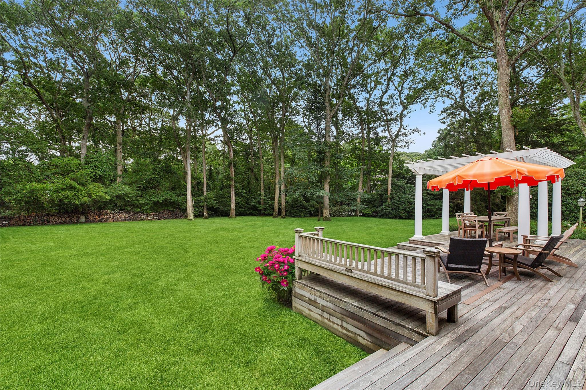 55 Cedar Lane W, Remsenburg, NY 11960