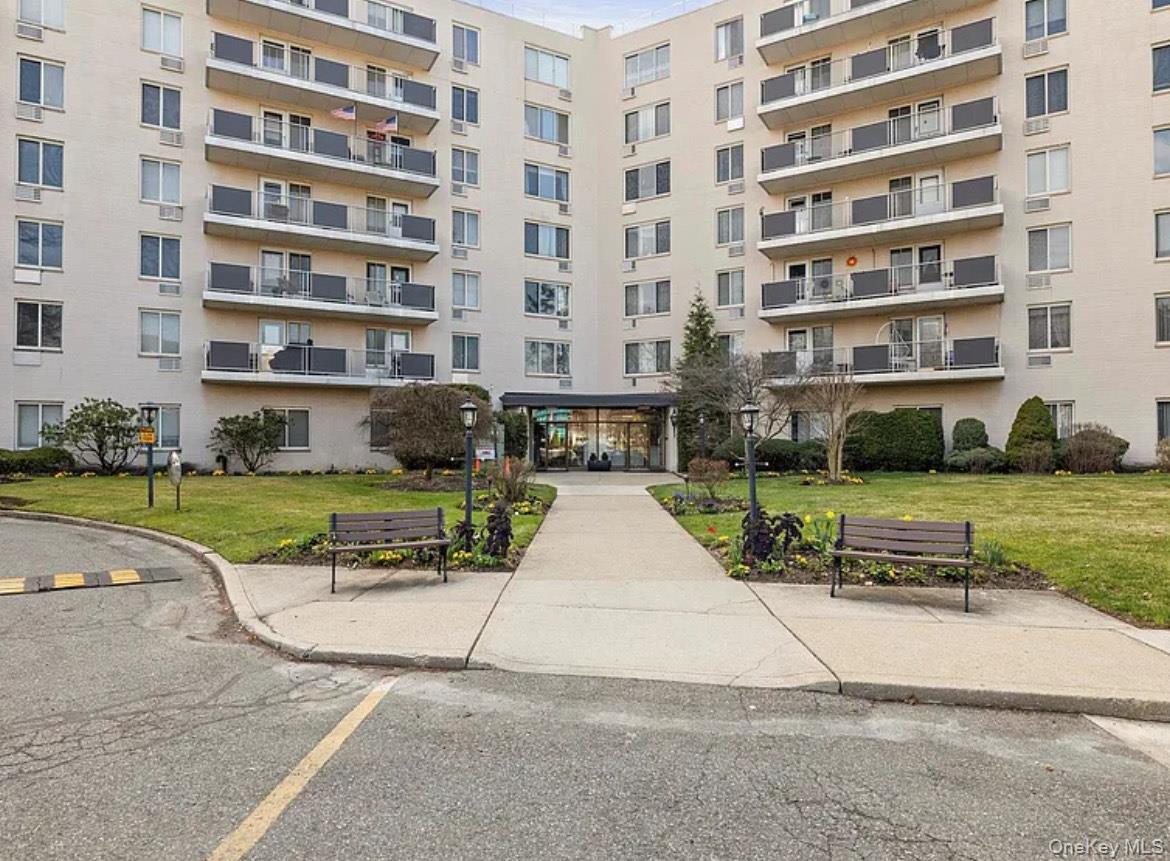 135 Post Avenue # 5O, Westbury, NY 11590