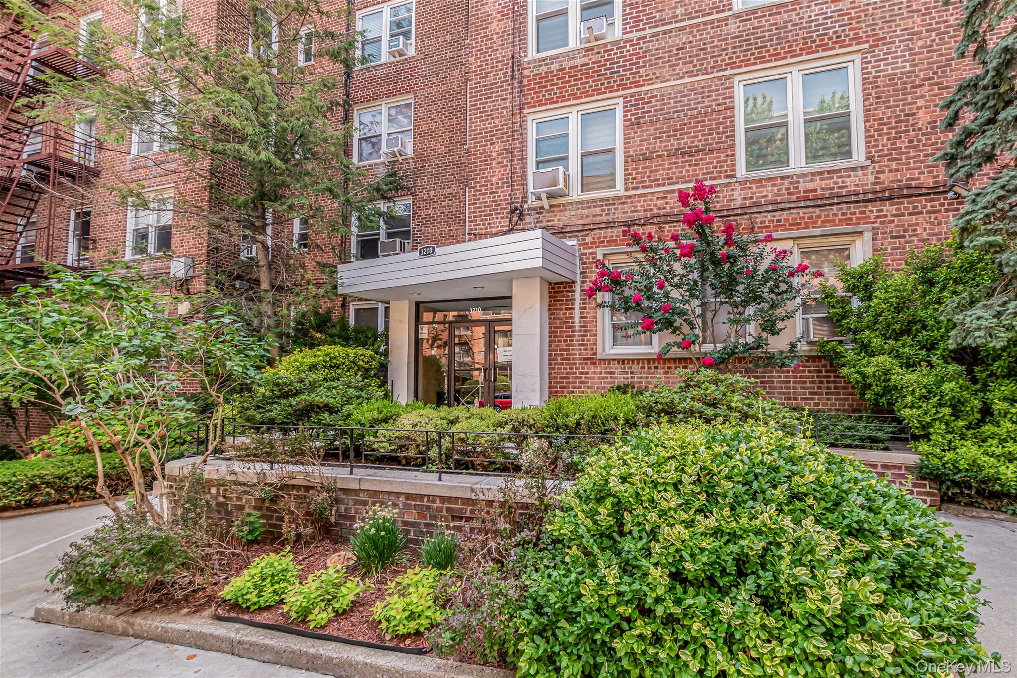 3210 Arlington Avenue # 2J, Bronx, NY 10463