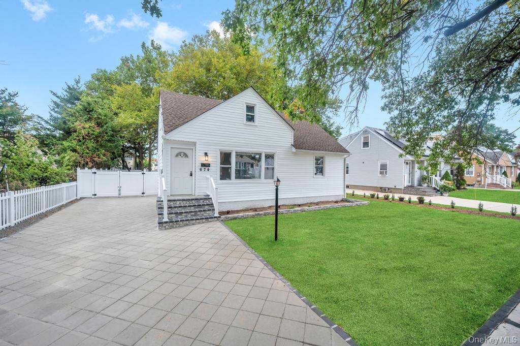 674 Winthrop Drive, Uniondale, NY 11553