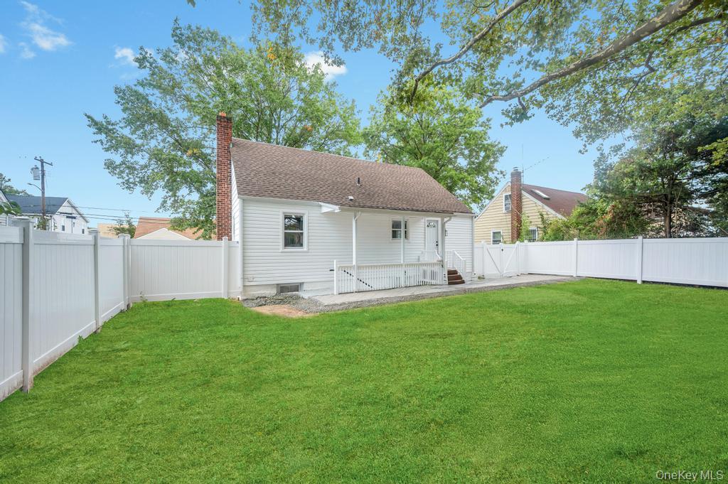 674 Winthrop Drive, Uniondale, NY 11553