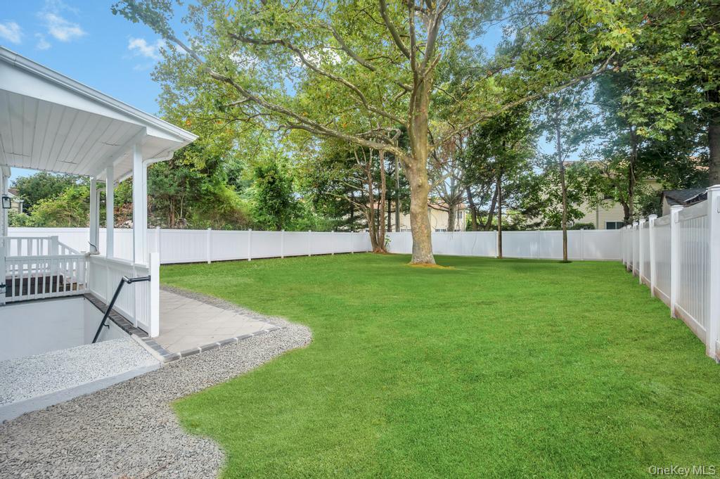 674 Winthrop Drive, Uniondale, NY 11553