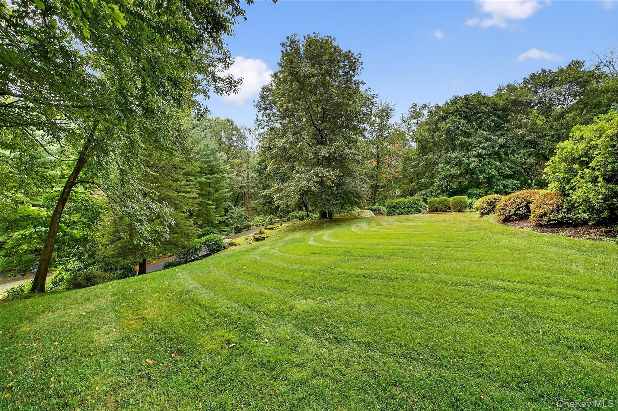 12 Veronica Court, Cortlandt Manor, NY 10567