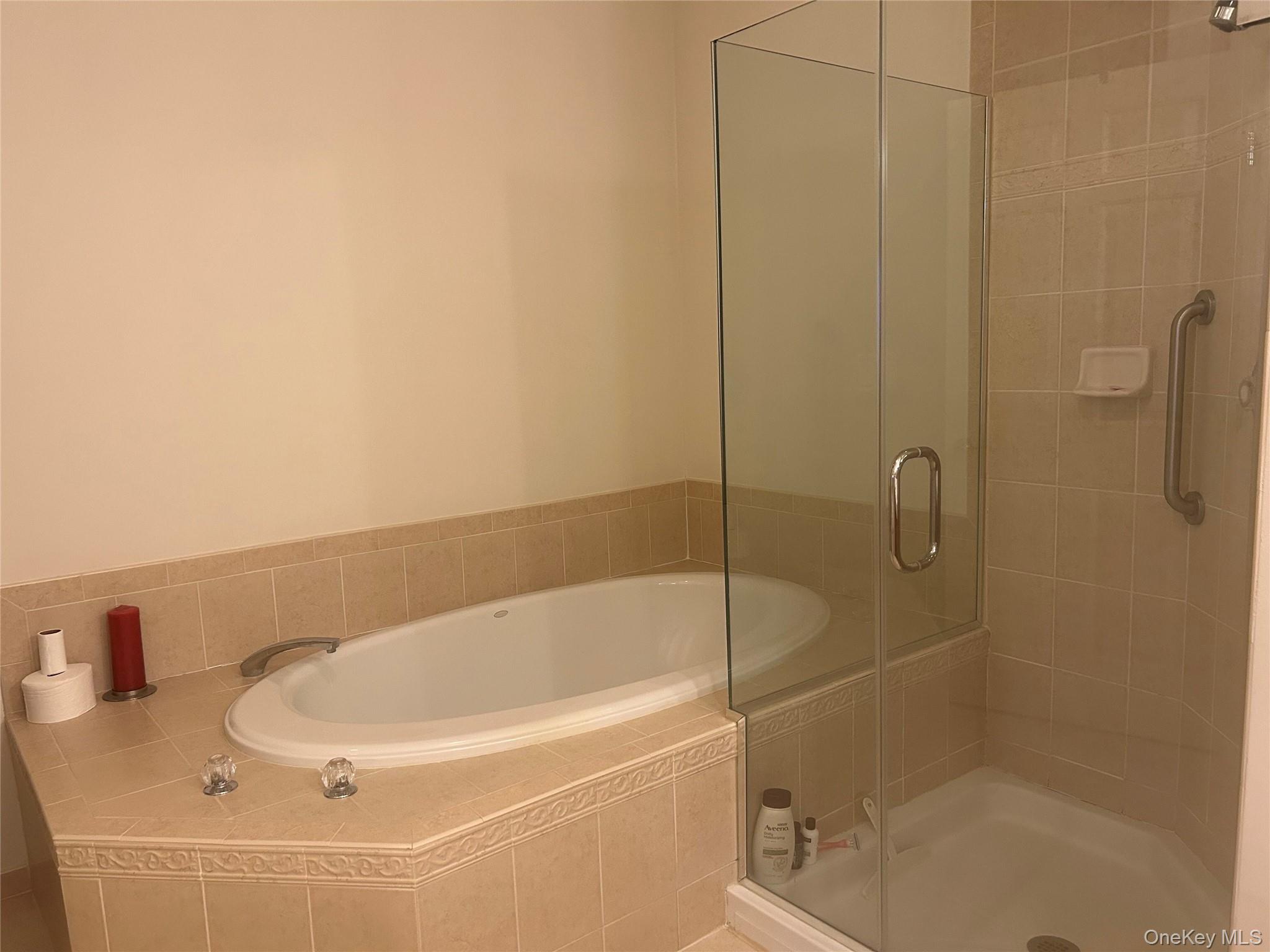 423 Florencia Place, Melville, NY 11747