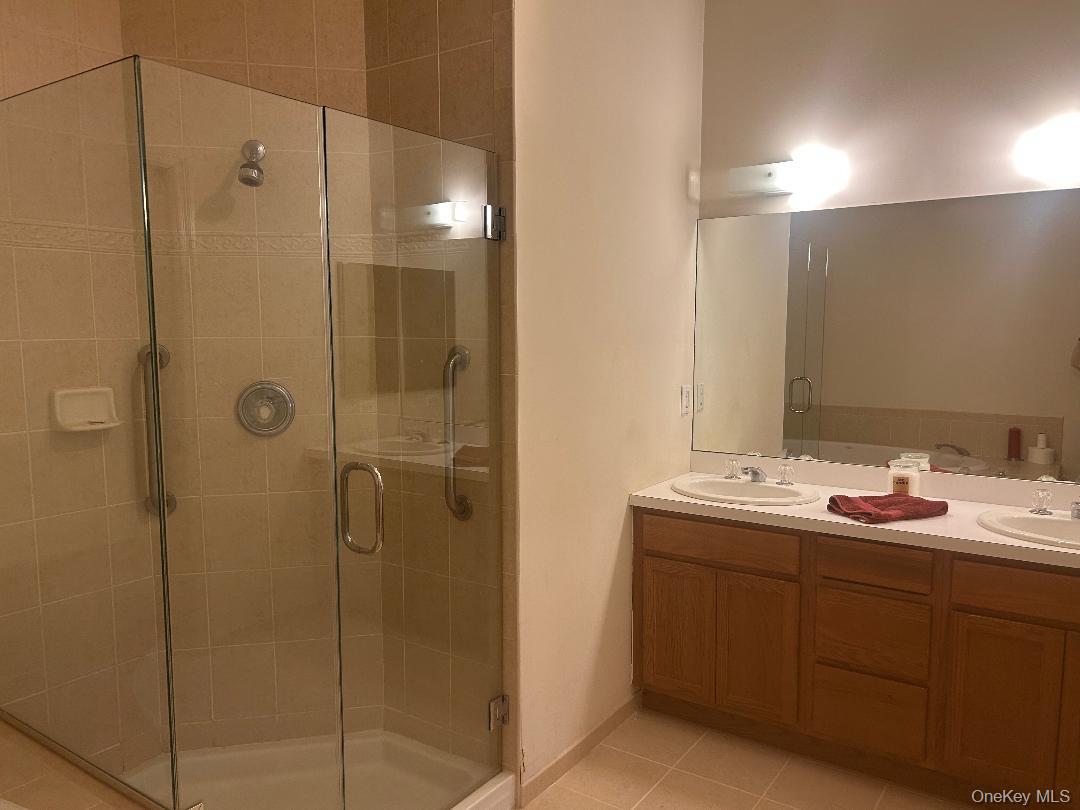 423 Florencia Place, Melville, NY 11747