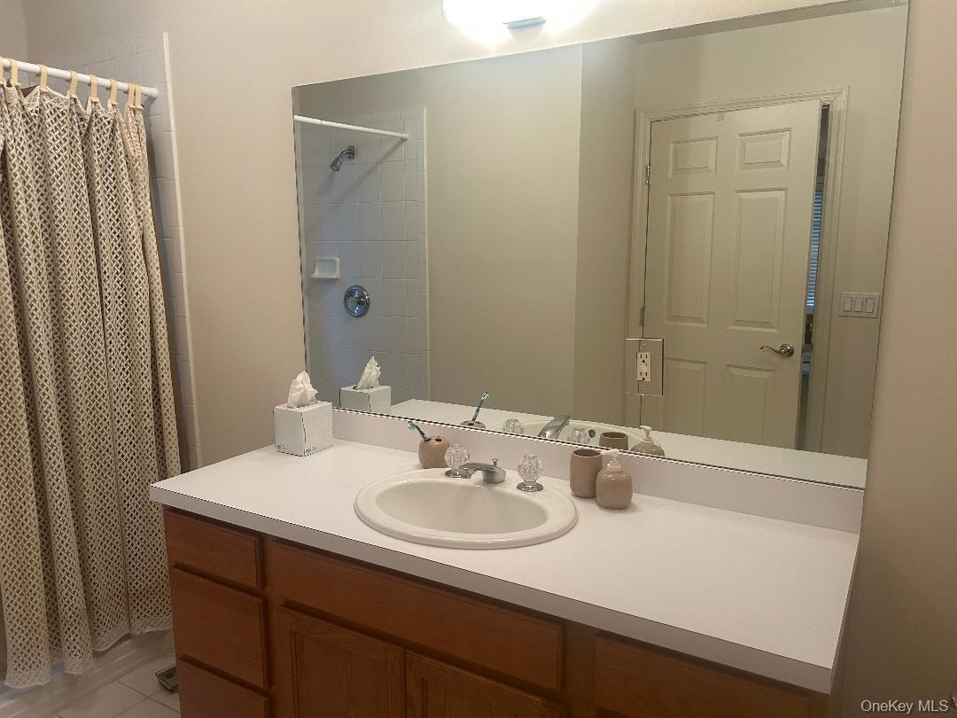 423 Florencia Place, Melville, NY 11747