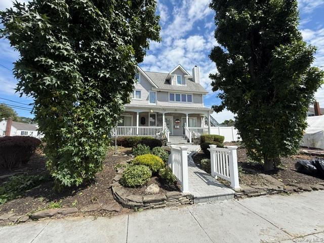 60 Vandewater Street, Farmingdale, NY 11735