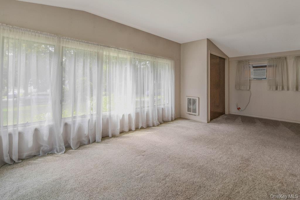 30 Center Drive, Riverhead, NY 11901