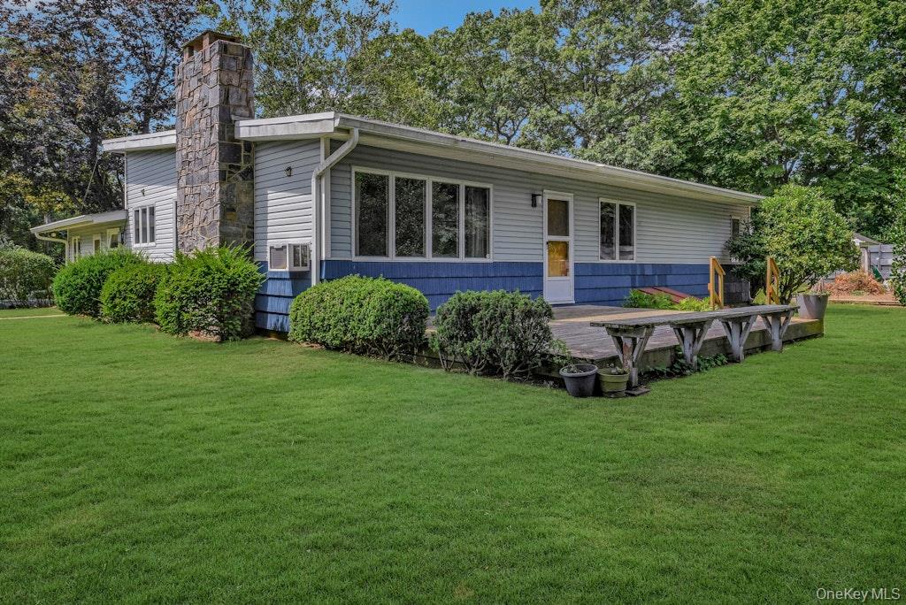 30 Center Drive, Riverhead, NY 11901