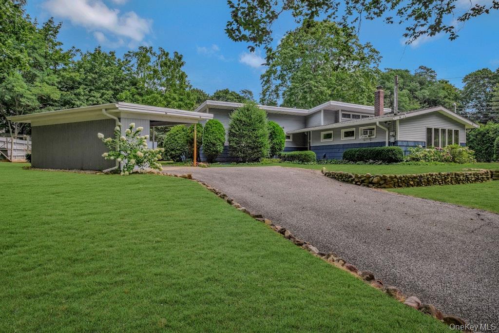 30 Center Drive, Riverhead, NY 11901