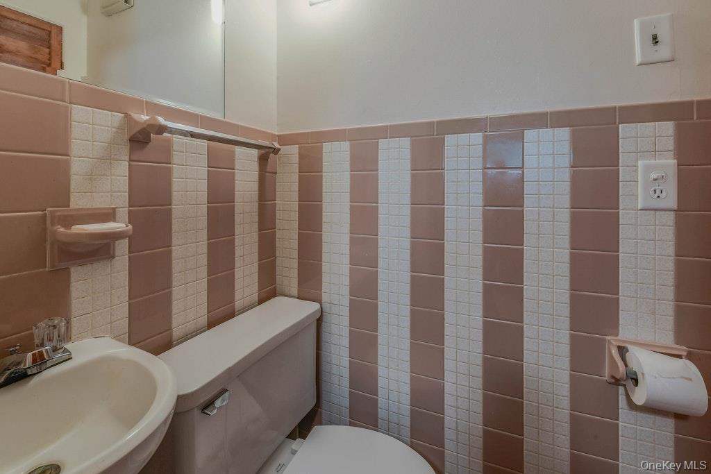 30 Center Drive, Riverhead, NY 11901