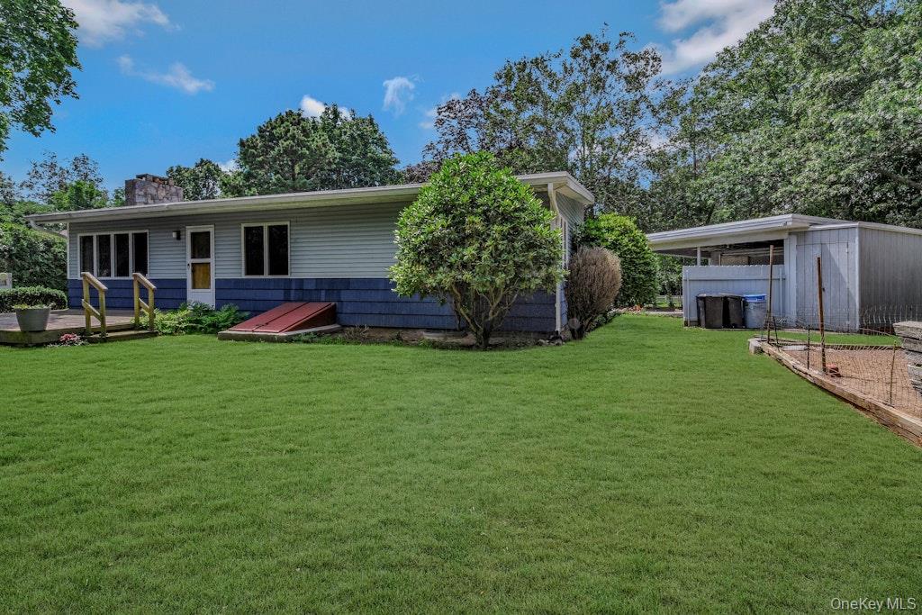 30 Center Drive, Riverhead, NY 11901