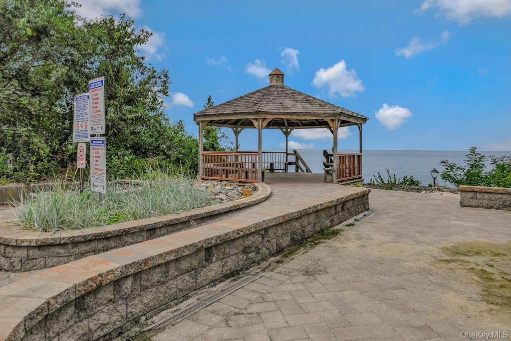 30 Center Drive, Riverhead, NY 11901