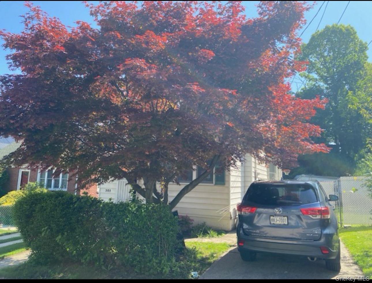 303 Glen Avenue, Staten Island, NY 10301