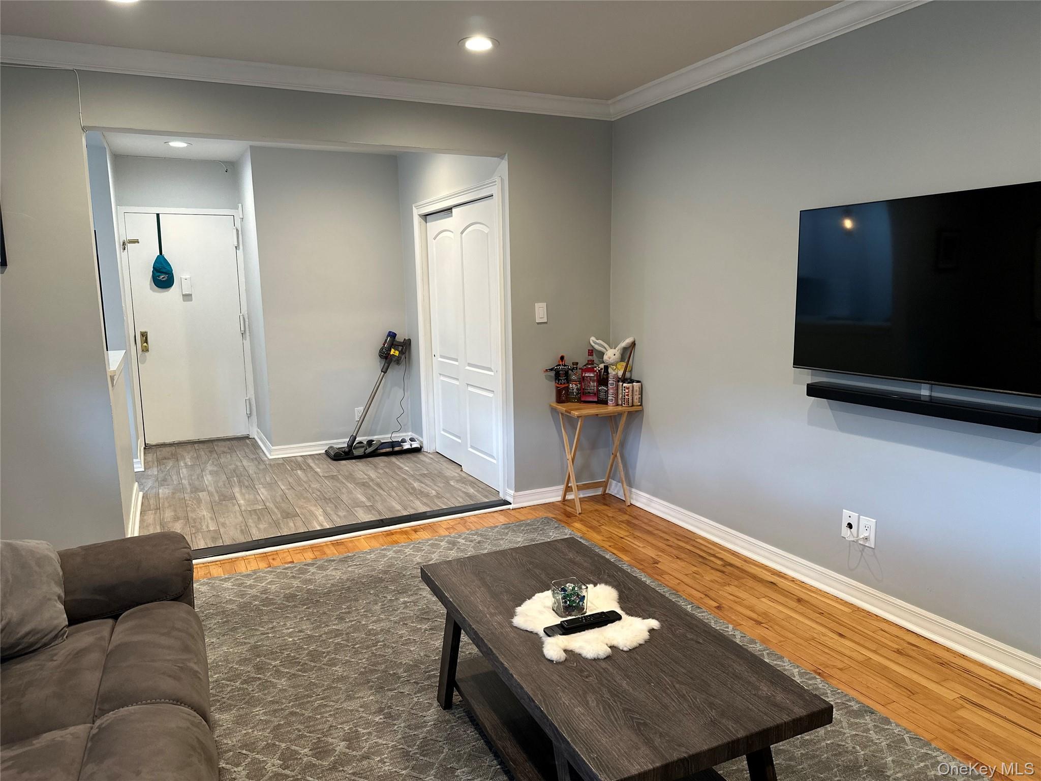 91 Tulip Avenue # E2, Floral Park, NY 11001