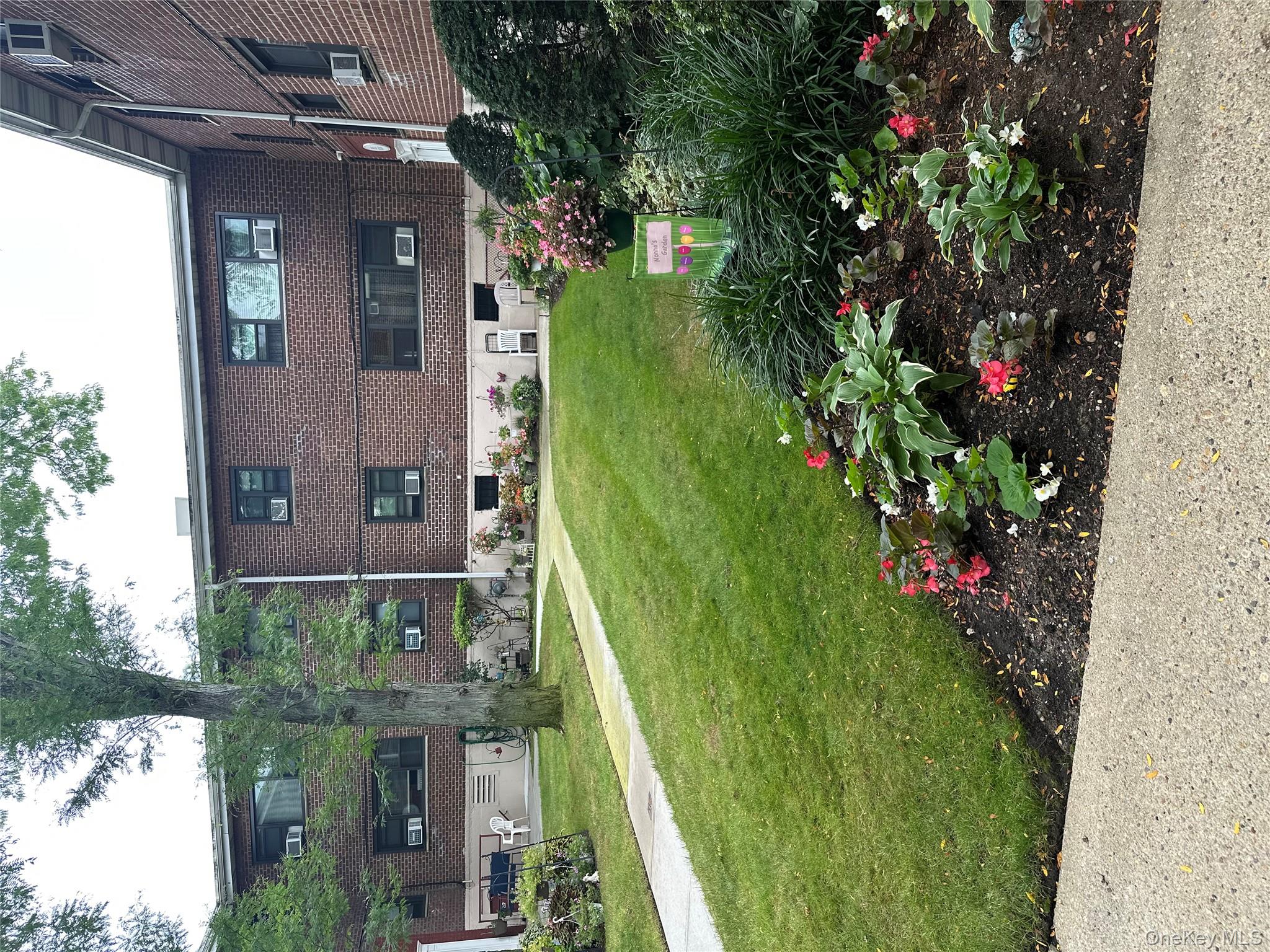 91 Tulip Avenue # E2, Floral Park, NY 11001