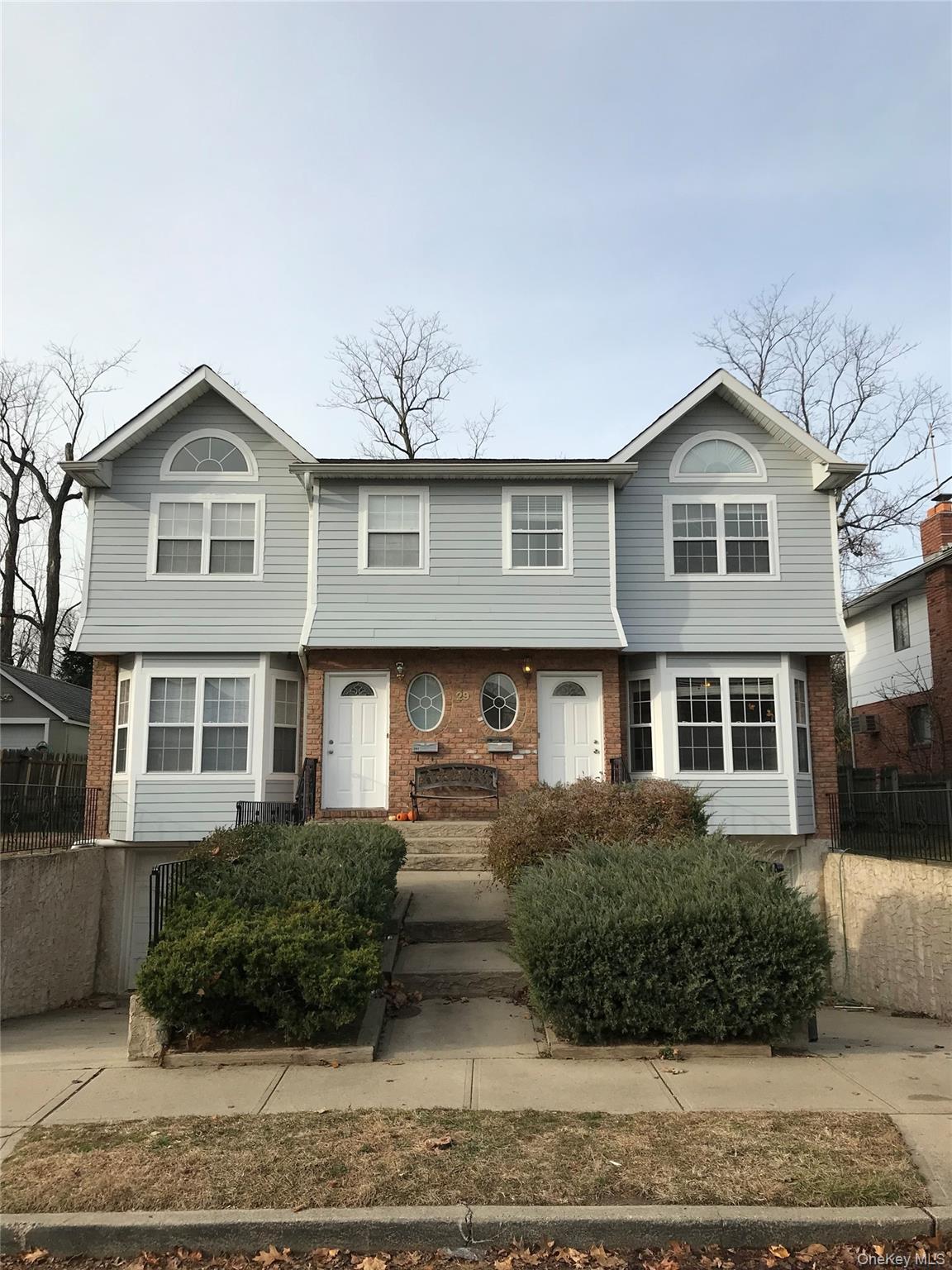 29 Hickory Road # B, Port Washington, NY 11050