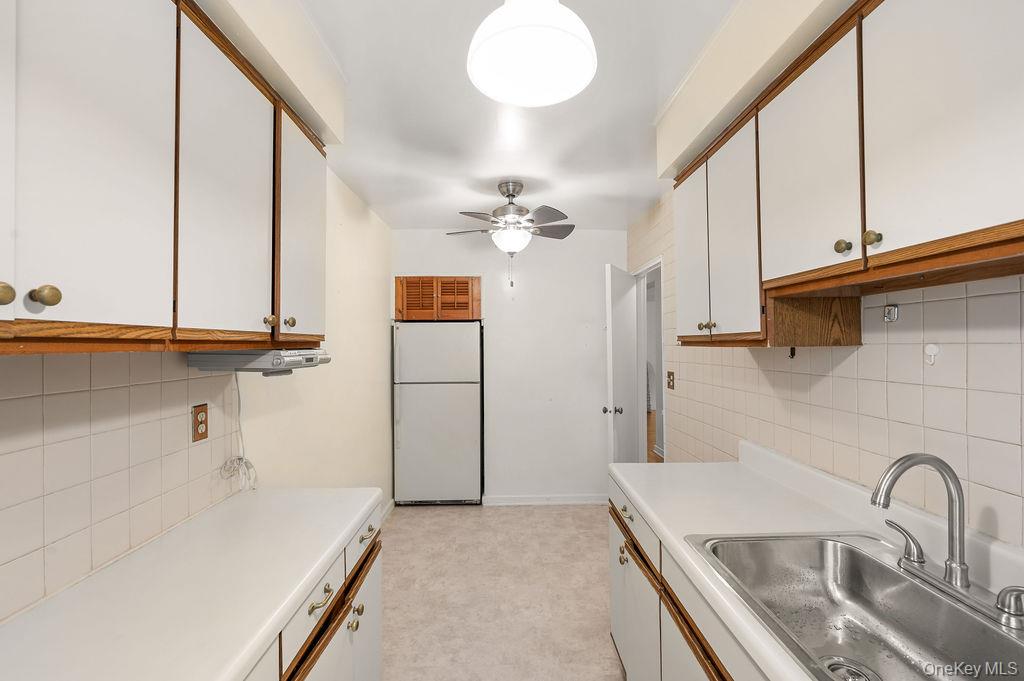 485 Bronx River Road # A21, Yonkers, NY 10704