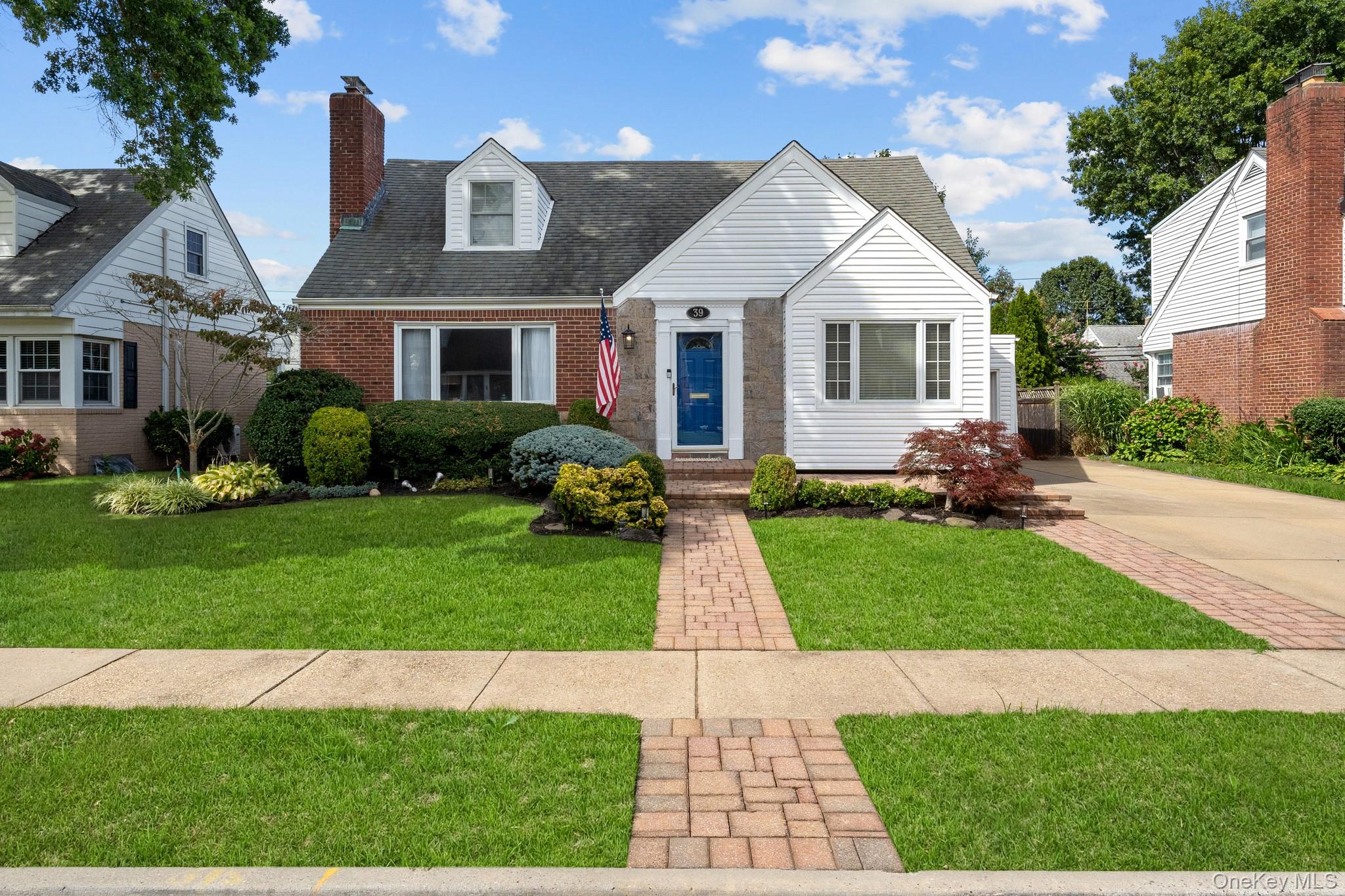 39 Gateway, Rockville Centre, NY 11570