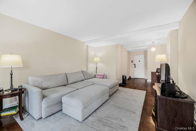 235 Garth Road # E5I, Scarsdale, NY 10583