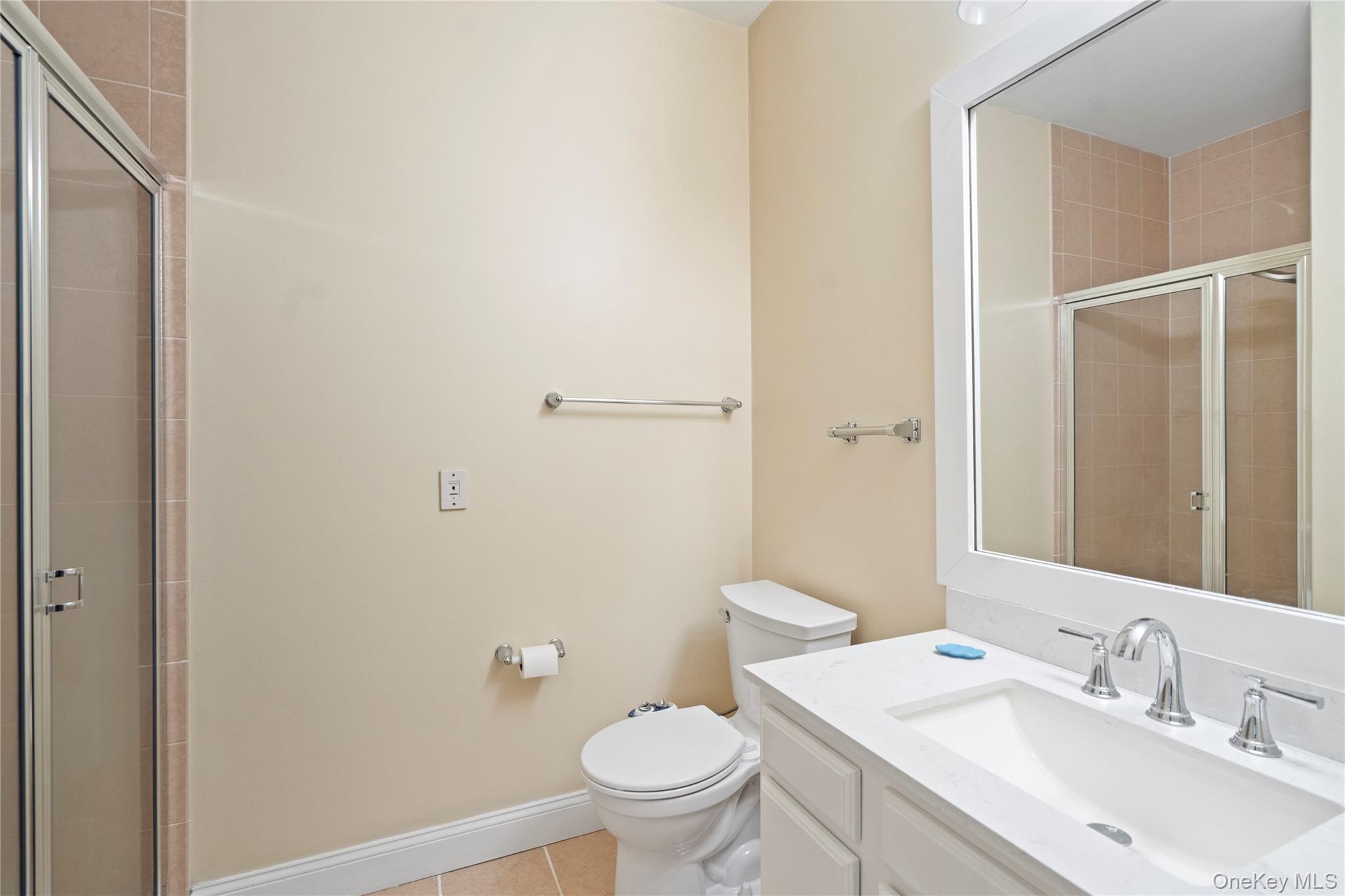 303 OKeefe Court # 303, Oakdale, NY 11769