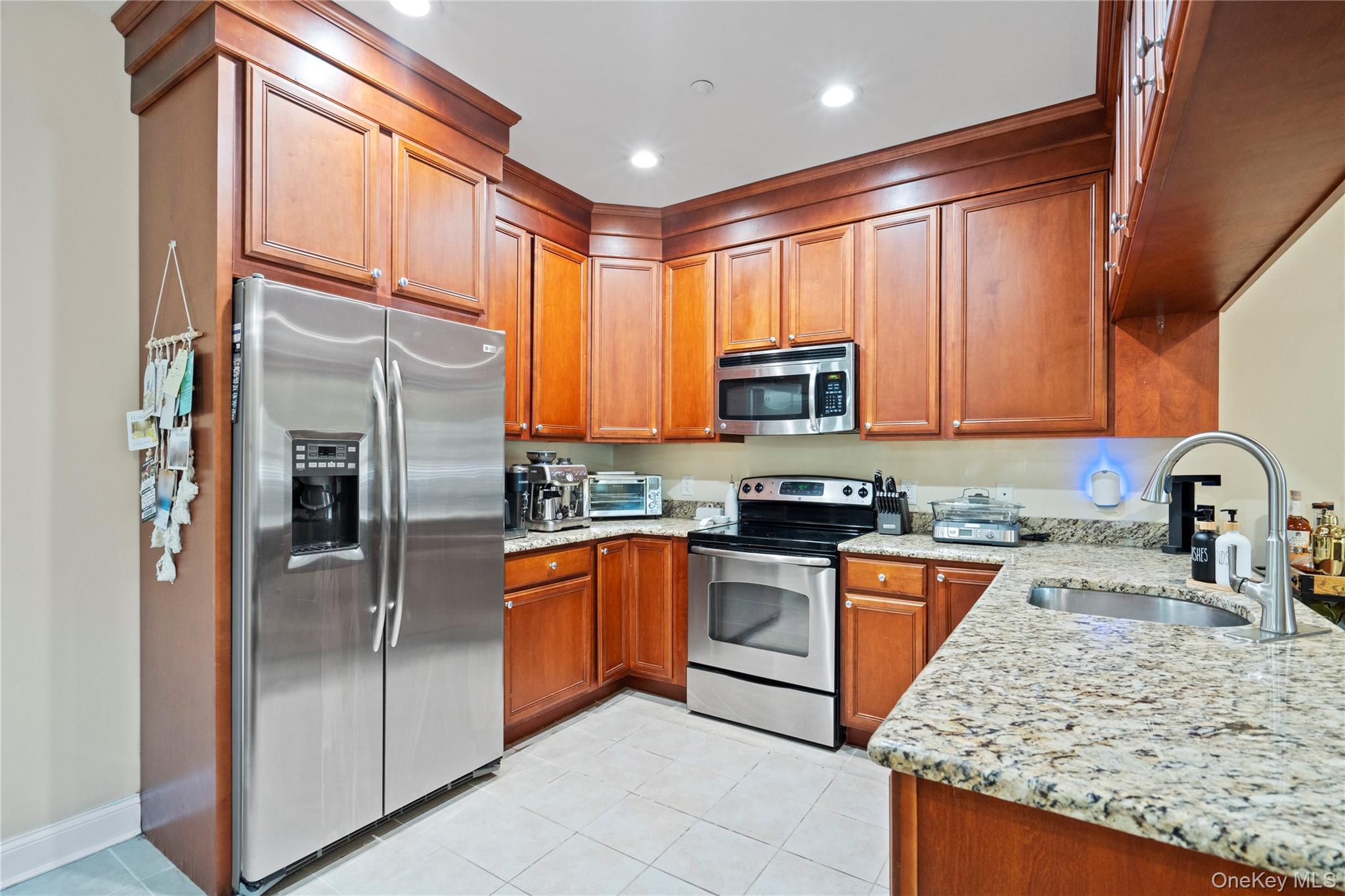 303 OKeefe Court # 303, Oakdale, NY 11769