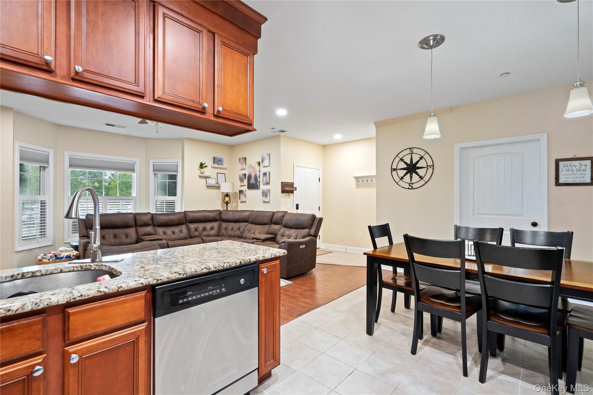 303 OKeefe Court # 303, Oakdale, NY 11769