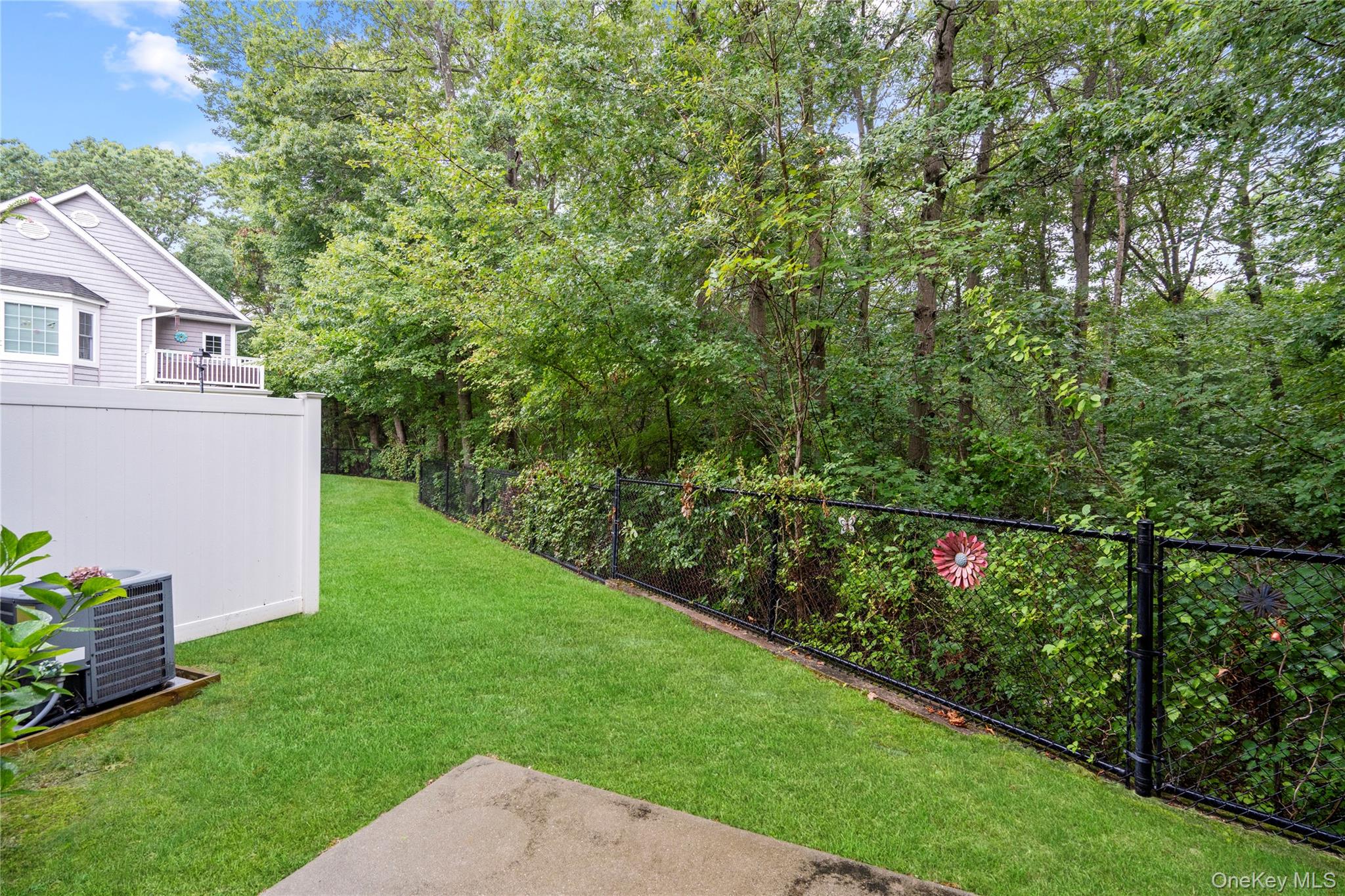 303 OKeefe Court # 303, Oakdale, NY 11769