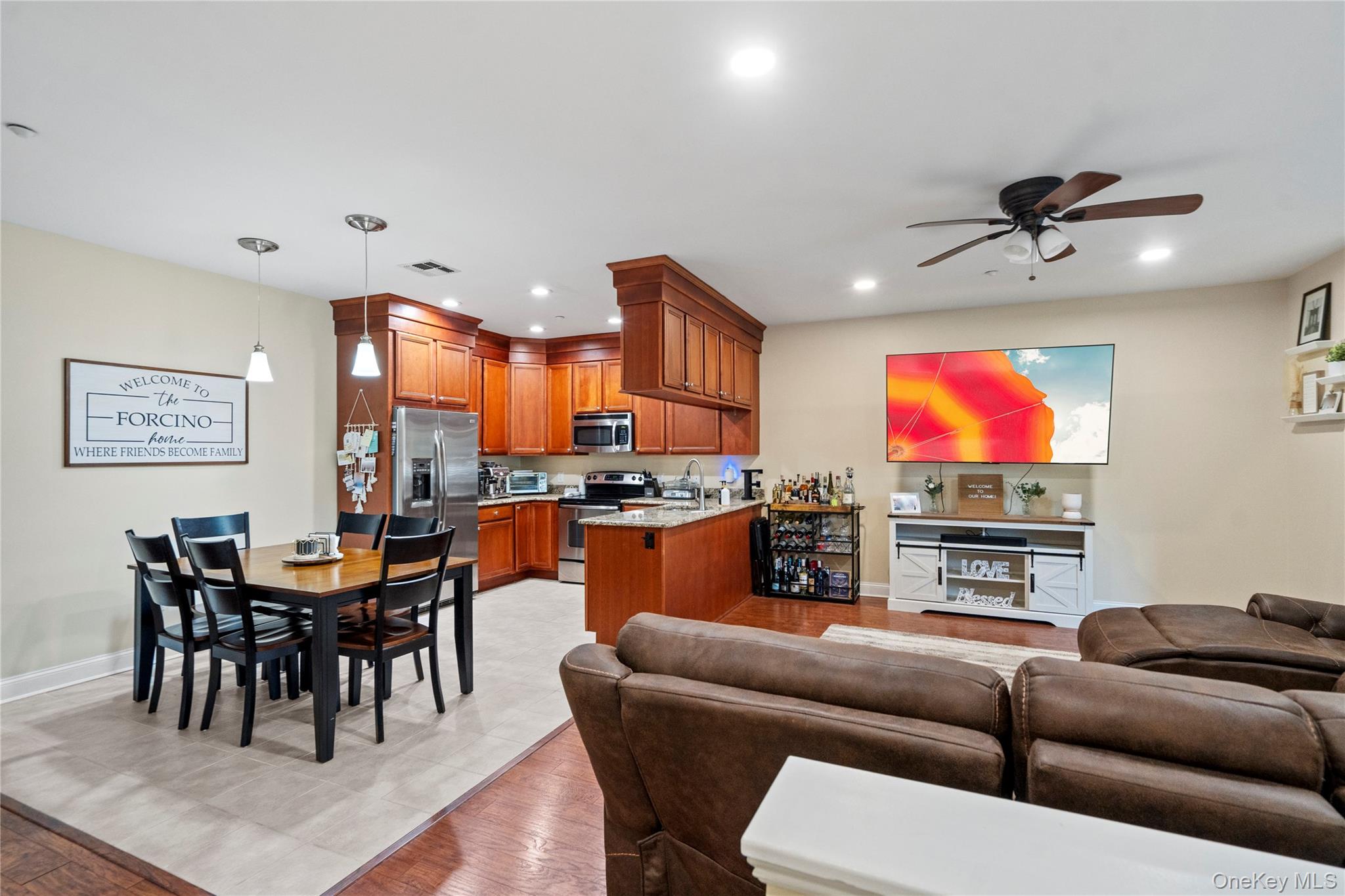 303 OKeefe Court # 303, Oakdale, NY 11769